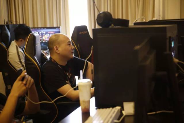 在IEM科隆2025赛后，Frozen表示：“我们作为一个团队失败了，我们作为个人也失败了。”