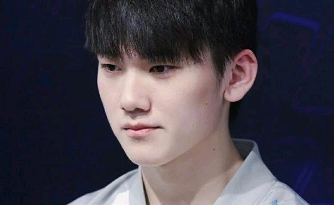 2025LPL夏季赛组内赛趣味数据一览：FPX最大落后10855经济翻盘