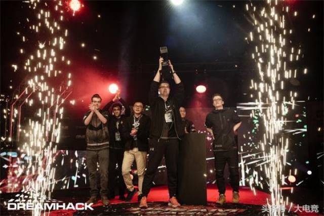 队长的担当！微笑卡莎风雨交加狂暴杀戮 微笑队逆转拿赛点